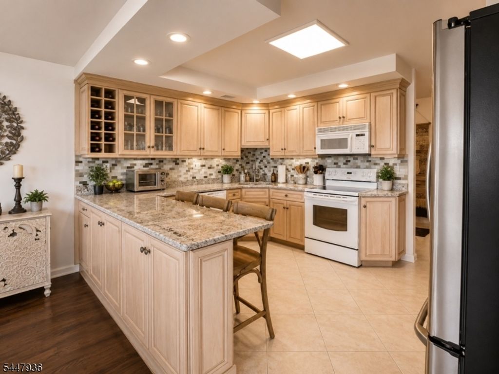 1 Claridge Dr 808, Verona Twp., NJ 07044 — photo 5