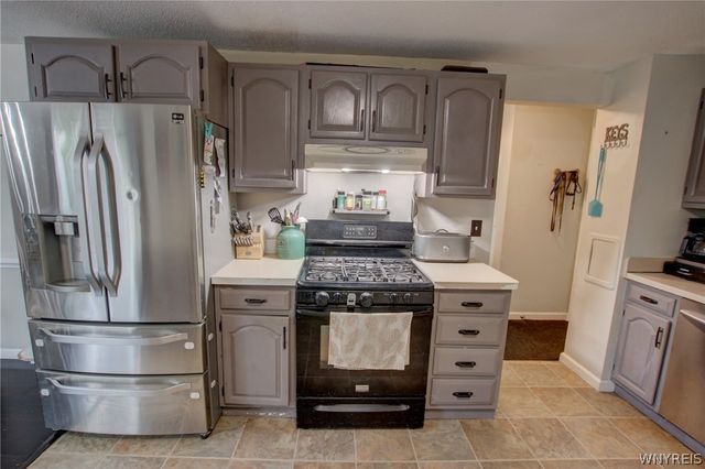 115 Theresa Court, West Seneca, NY 14224