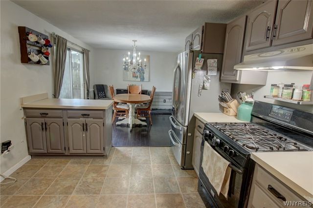 115 Theresa Court, West Seneca, NY 14224