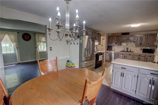 115 Theresa Court, West Seneca, NY 14224