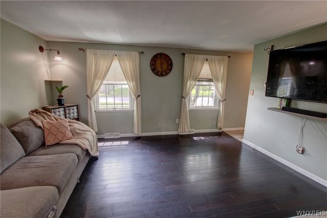 115 Theresa Court, West Seneca, NY 14224