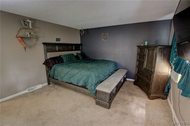 115 Theresa Court, West Seneca, NY 14224