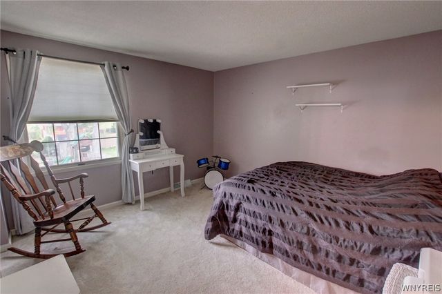 115 Theresa Court, West Seneca, NY 14224