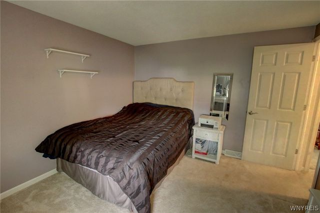 115 Theresa Court, West Seneca, NY 14224