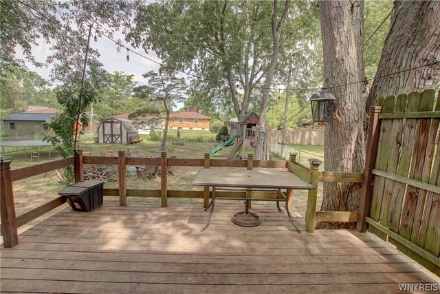 115 Theresa Court, West Seneca, NY 14224