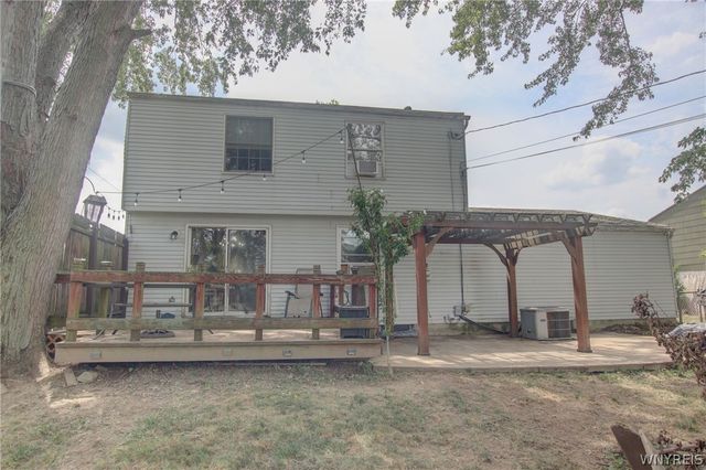 115 Theresa Court, West Seneca, NY 14224