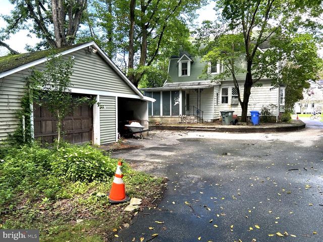 23 S DELSEA DR, Glassboro, NJ 08028