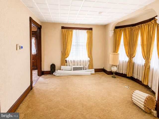 23 S DELSEA DR, Glassboro, NJ 08028