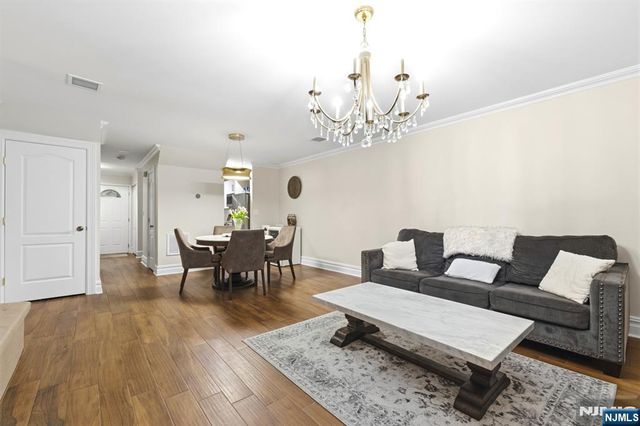 101 Route 5 304, Edgewater, NJ 07020