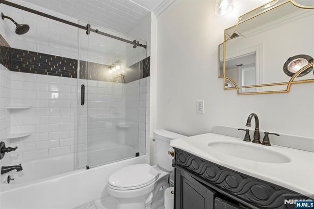 101 Route 5 304, Edgewater, NJ 07020