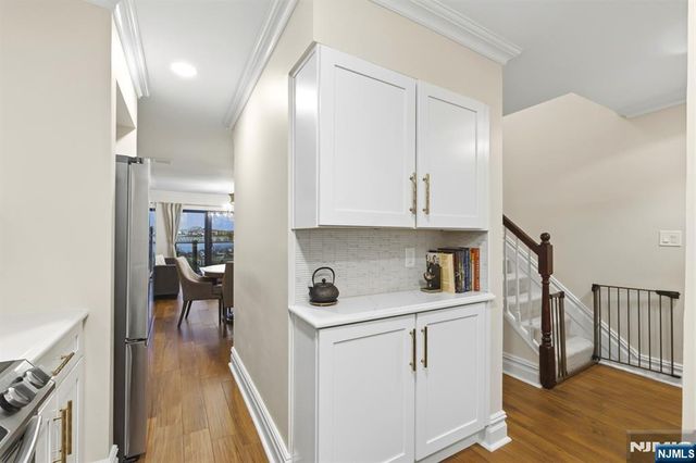 101 Route 5 304, Edgewater, NJ 07020