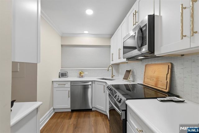 101 Route 5 304, Edgewater, NJ 07020