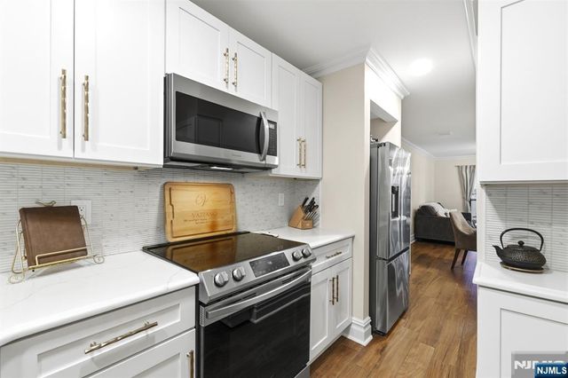101 Route 5 304, Edgewater, NJ 07020