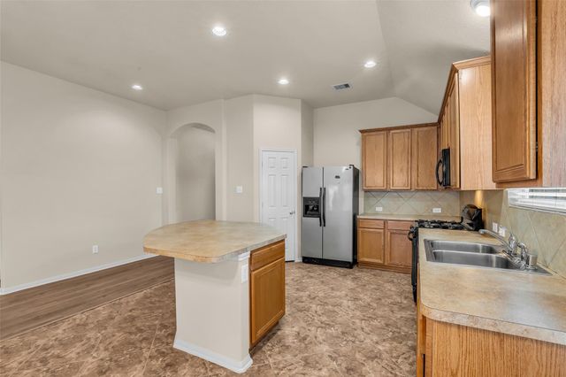 21830 Saragosa Pond Lane, Spring, TX 77379