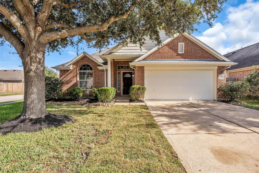 21830 Saragosa Pond Lane, Spring, TX 77379