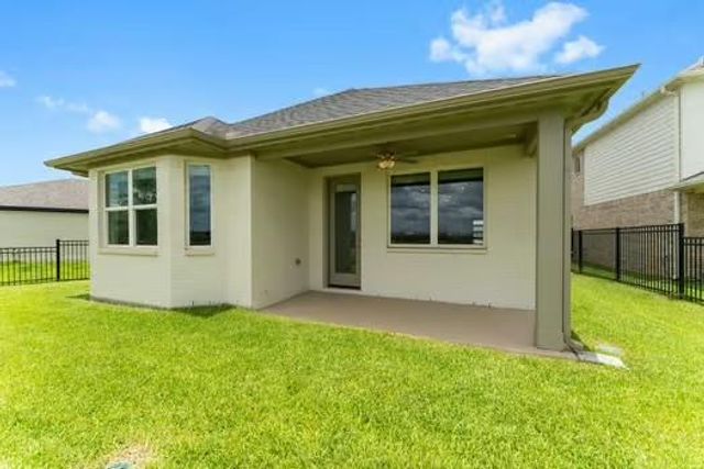 724 Lake Lacosta Drive, Katy, TX 77493