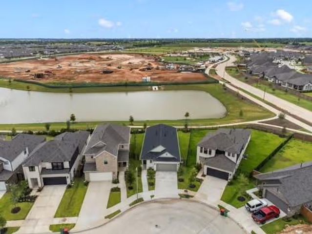 724 Lake Lacosta Drive, Katy, TX 77493