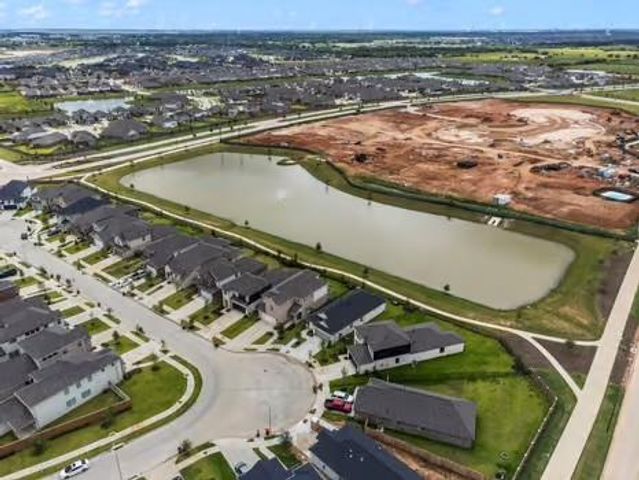 724 Lake Lacosta Drive, Katy, TX 77493