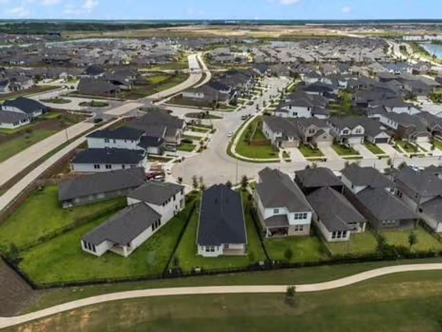 724 Lake Lacosta Drive, Katy, TX 77493