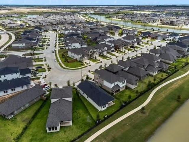 724 Lake Lacosta Drive, Katy, TX 77493