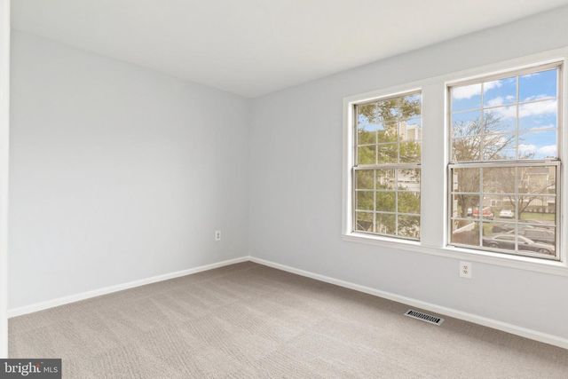 2403 S WALTER REED DR S, Arlington, VA 22206