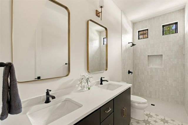 2502 Greenlawn PKWY, Austin, TX 78757