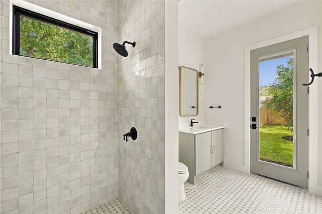 2502 Greenlawn PKWY, Austin, TX 78757