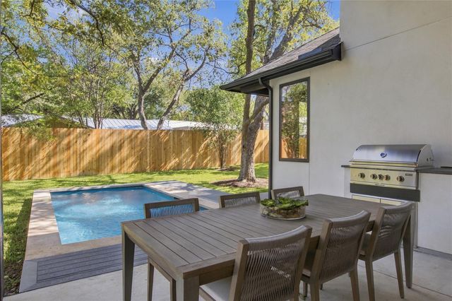 2502 Greenlawn PKWY, Austin, TX 78757