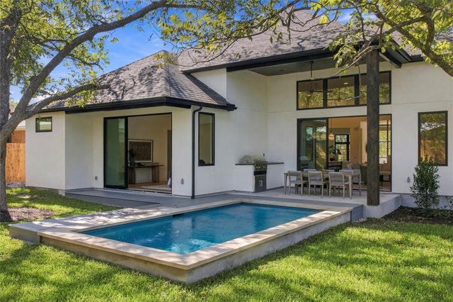 2502 Greenlawn PKWY, Austin, TX 78757