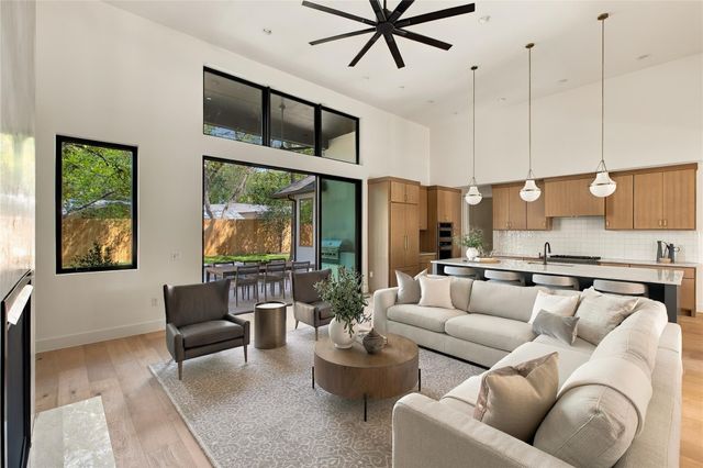 2502 Greenlawn PKWY, Austin, TX 78757