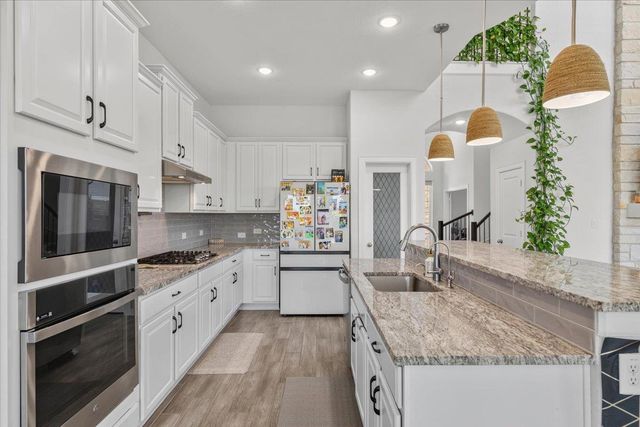650 Wild Pecan LOOP, Buda, TX 78610