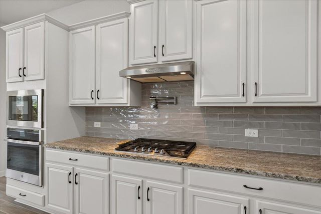 650 Wild Pecan LOOP, Buda, TX 78610
