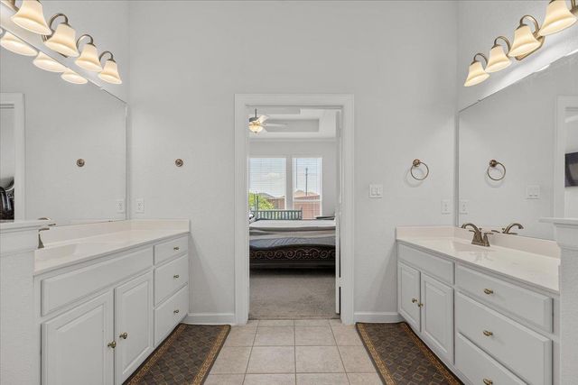 650 Wild Pecan LOOP, Buda, TX 78610