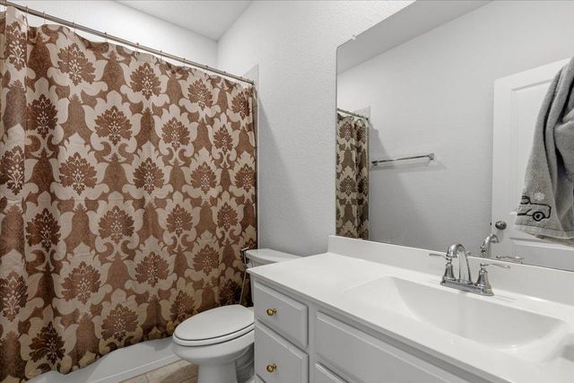 650 Wild Pecan LOOP, Buda, TX 78610