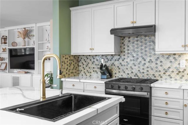 18225 Fetterbush, San Bernardino, CA 92407