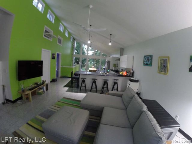 5868 Outer Drive, Bath, MI 48808