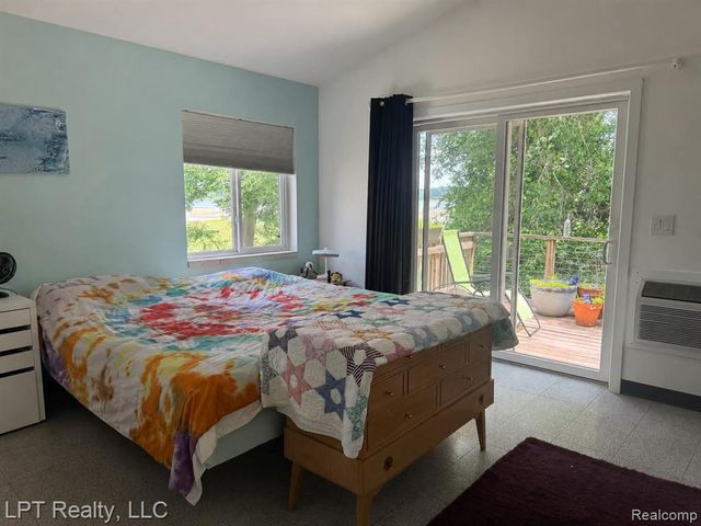 5868 Outer Drive, Bath, MI 48808