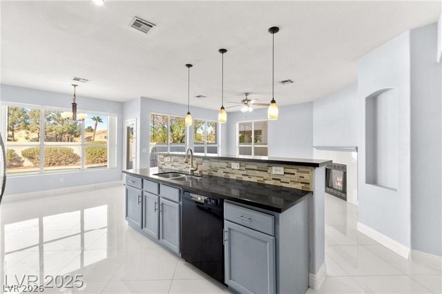 8104 Villa Finestra Drive, Las Vegas, NV 89128