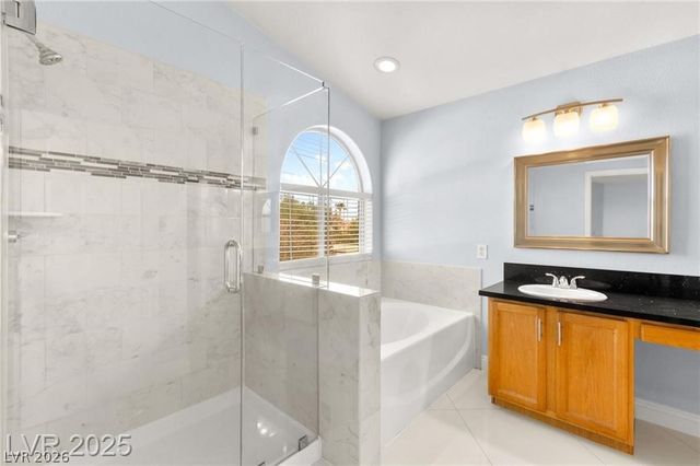 8104 Villa Finestra Drive, Las Vegas, NV 89128