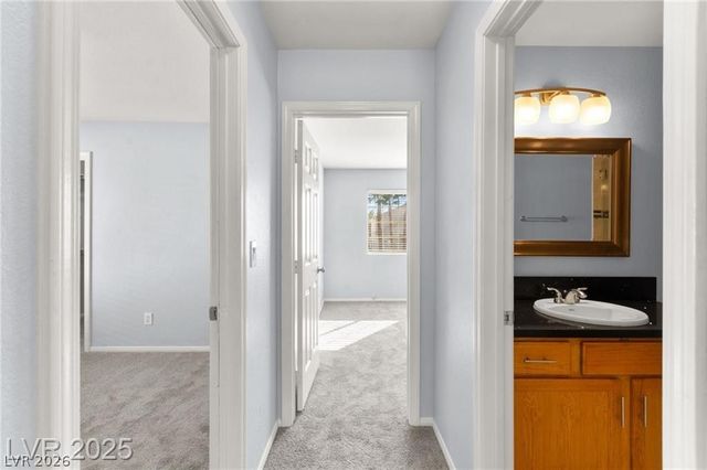 8104 Villa Finestra Drive, Las Vegas, NV 89128