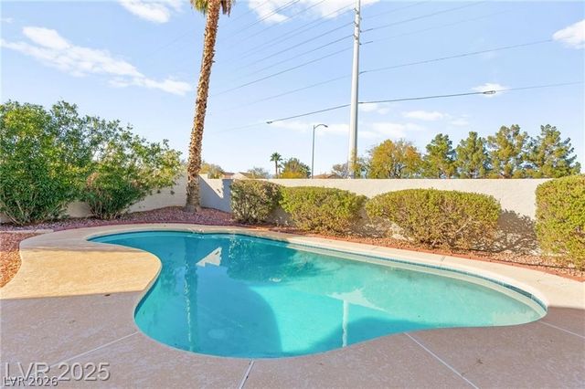 8104 Villa Finestra Drive, Las Vegas, NV 89128