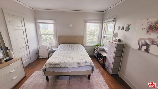 5409 Russell Avenue, Los Angeles, CA 90027