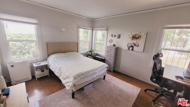 5409 Russell Avenue, Los Angeles, CA 90027