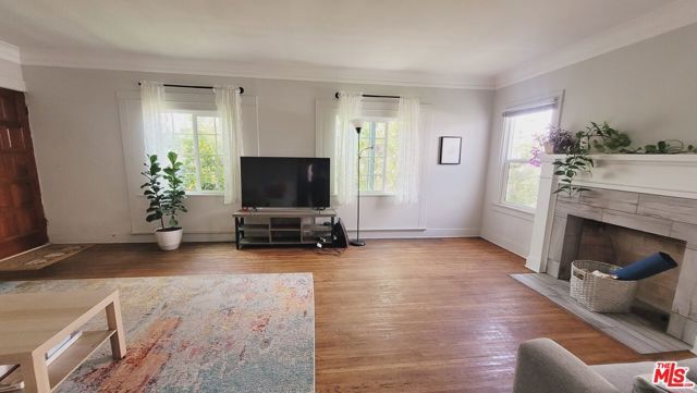 5409 Russell Avenue, Los Angeles, CA 90027