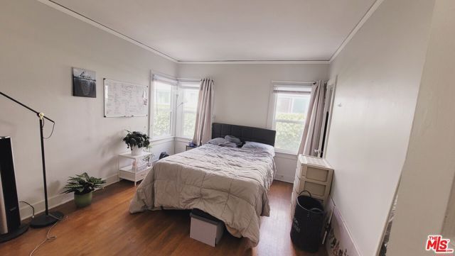 5409 Russell Avenue, Los Angeles, CA 90027