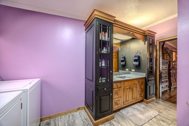 24960 Mcclurg Drive, Lebanon, MO 65536