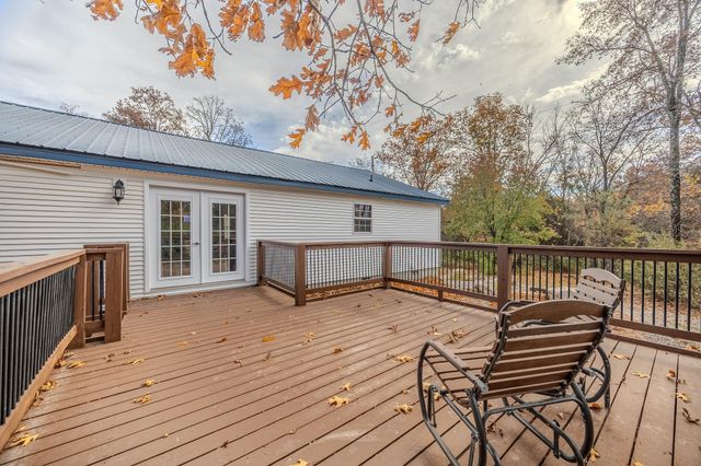 24960 Mcclurg Drive, Lebanon, MO 65536