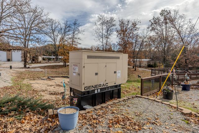 24960 Mcclurg Drive, Lebanon, MO 65536