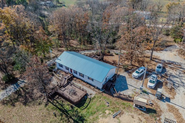 24960 Mcclurg Drive, Lebanon, MO 65536