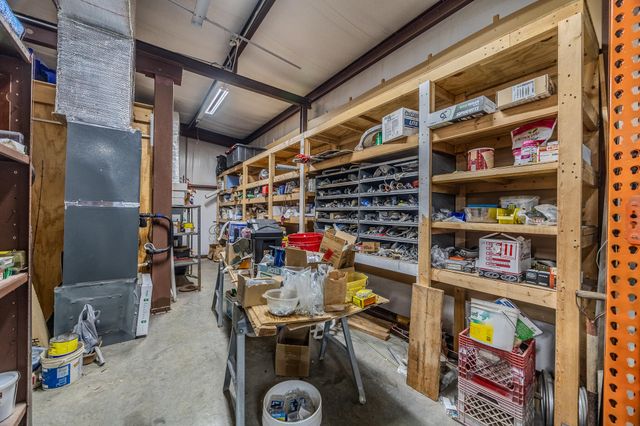 24960 Mcclurg Drive, Lebanon, MO 65536